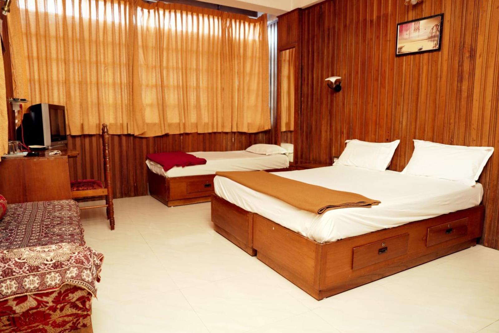 Hotel Dolphin Residency Thekkady Exterior foto