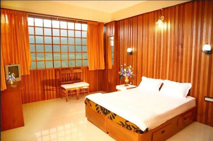 Hotel Dolphin Residency Thekkady Exterior foto